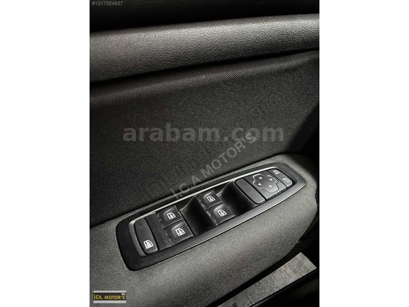 HATASIZ RENAULT MEGANE 1.5 BLUE DCI OTOMATİK DONANIMLI ARAÇ