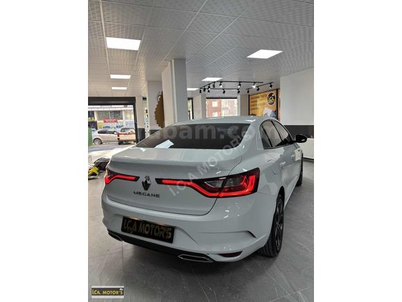 HATASIZ RENAULT MEGANE 1.5 BLUE DCI OTOMATİK DONANIMLI ARAÇ
