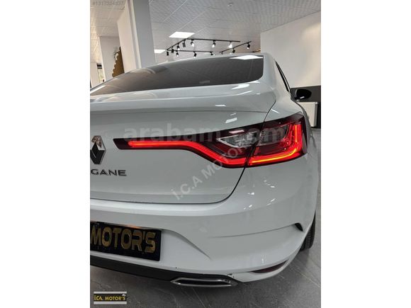 HATASIZ RENAULT MEGANE 1.5 BLUE DCI OTOMATİK DONANIMLI ARAÇ