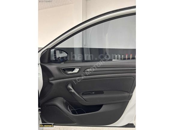 HATASIZ RENAULT MEGANE 1.5 BLUE DCI OTOMATİK DONANIMLI ARAÇ