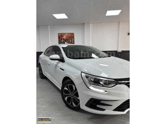 HATASIZ RENAULT MEGANE 1.5 BLUE DCI OTOMATİK DONANIMLI ARAÇ