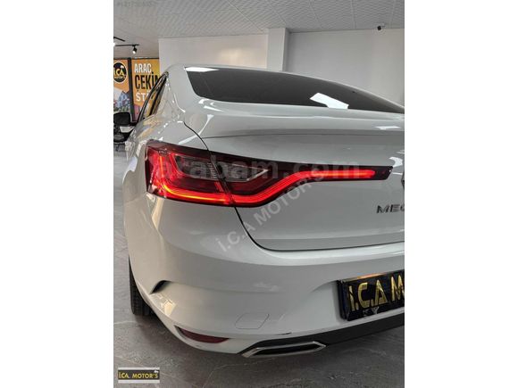 HATASIZ RENAULT MEGANE 1.5 BLUE DCI OTOMATİK DONANIMLI ARAÇ