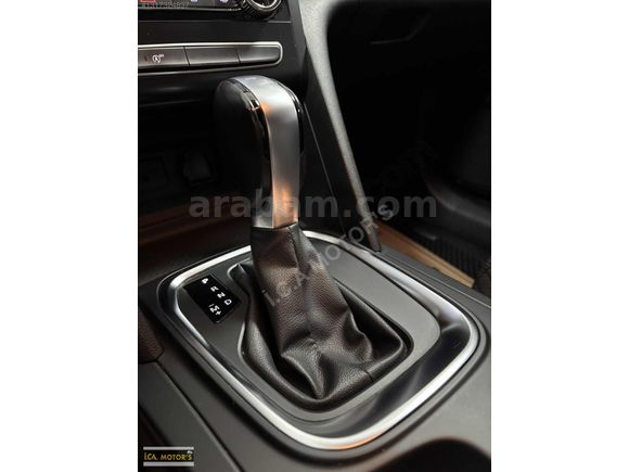 HATASIZ RENAULT MEGANE 1.5 BLUE DCI OTOMATİK DONANIMLI ARAÇ