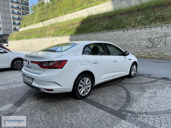 RENAULT MEGANE 1.5 BLUEDCİ JOY OTOMATİK