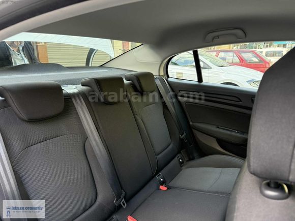 RENAULT MEGANE 1.5 BLUEDCİ JOY OTOMATİK