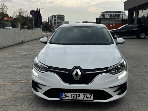 2022 MODEL 82.000 KM'DE DİZEL OTOMATİK MEGANE