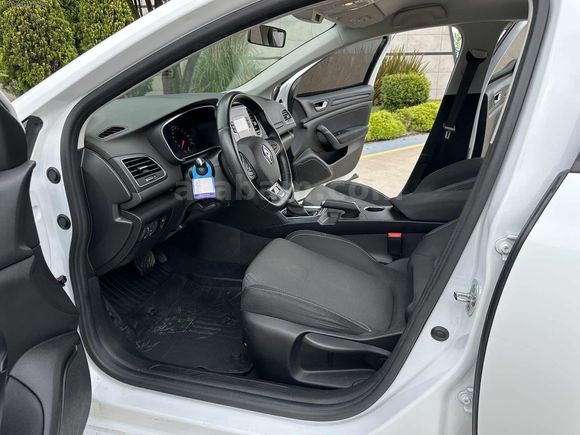 BERKE AUTO'DAN 2021 1.5 MEGANE DİZEL JOY OTOMATİK 120BİN KM
