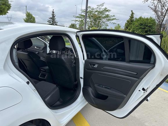 BERKE AUTO'DAN 2021 1.5 MEGANE DİZEL JOY OTOMATİK 120BİN KM