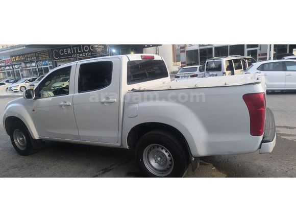 4x4 ızızu dmax