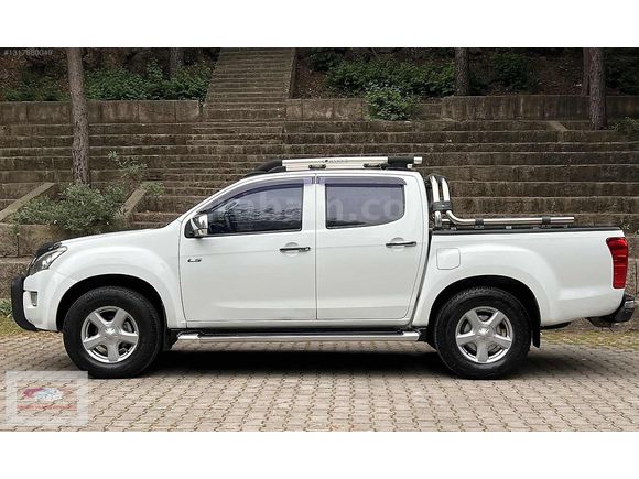 2014 ISUZU D-MAX V-CROSS 4X4 OTOMATİK BAKIMLI DEĞİŞENSİZ