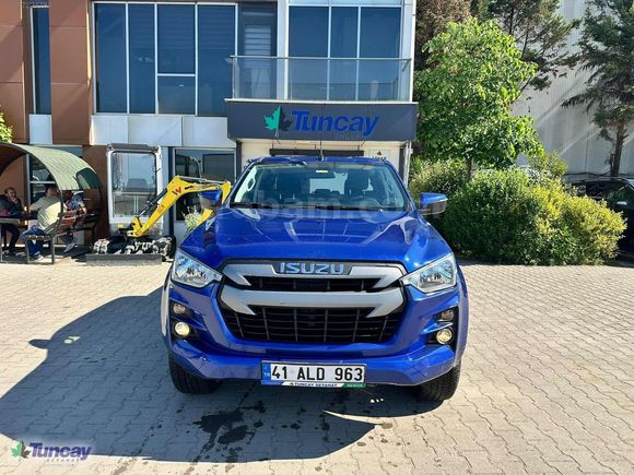 2022 MODEL D-MAX 4x2 V-LİFE