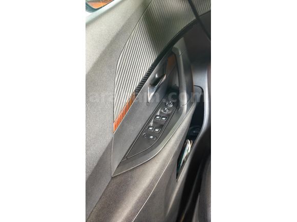 Sahibinden Peugeot 2008 1.5 BlueHDI Active 2021 Model