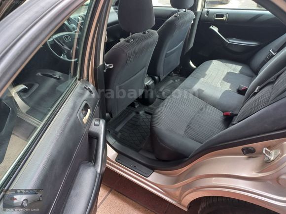 ÜNAL OTOMOTİVDEN 2001 HONDA CİVİC V-TECH