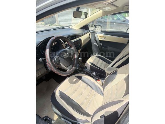 Makyajlı Kasa Düşük Km Bej Döşemeli 2016  Corolla  