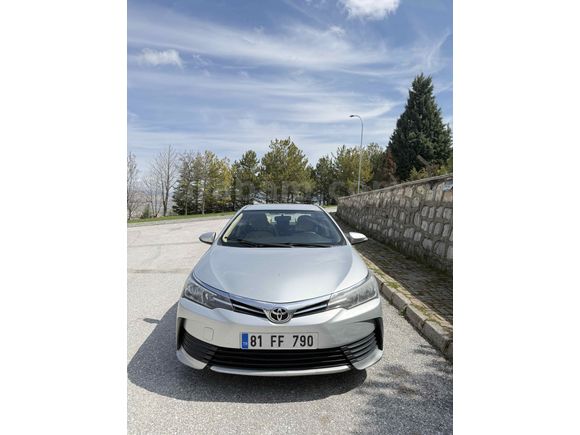 Makyajlı Kasa Düşük Km Bej Döşemeli 2016  Corolla  