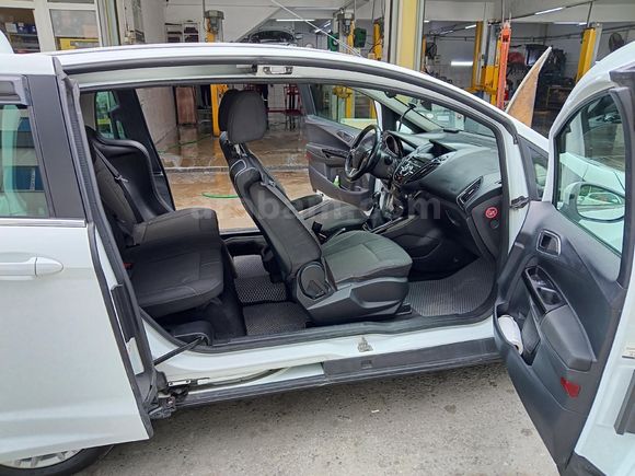 Sahibinden Ford B-Max 1.6 TDCi Titanium 2013 Model