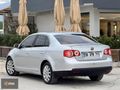 1.6 DÜZ MOTOR OTOMATİK CAM GİBİ JETTA