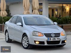 1.6 DÜZ MOTOR OTOMATİK CAM GİBİ JETTA