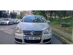 160 BİN KM 1.6 BENZİN OTOMATİK JETTA DEGİŞEN YOK