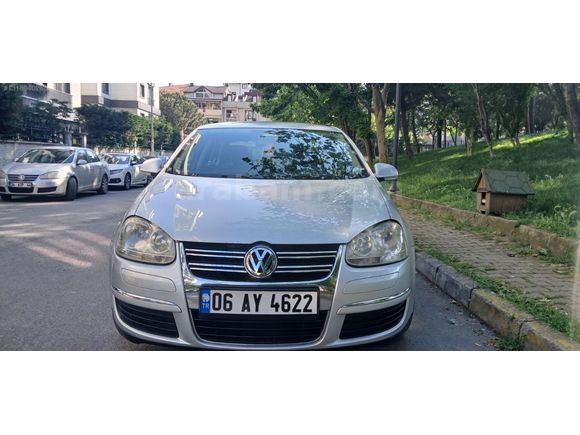 160 BİN KM 1.6 BENZİN OTOMATİK JETTA DEGİŞEN YOK