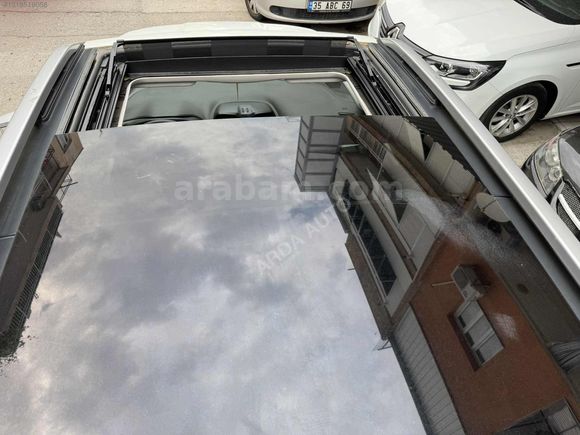 DEĞIŞENSİZ CAM TAVAN RENEGADE LİMİTED OTOMATİK VİTES