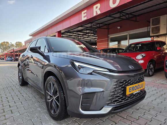 **EROĞLU**2024 LEXUS LBX 1.5 HYBRİD EMOTİON BOYASIZ K.KARTTAKSİT