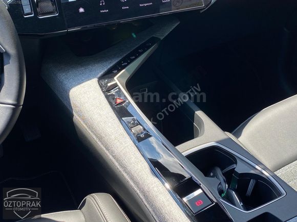 ÖZTOPRAK-2025 PEUGEOT 3008 ALLURE 1.2 MHEV HATASIZ-4.75 VADE