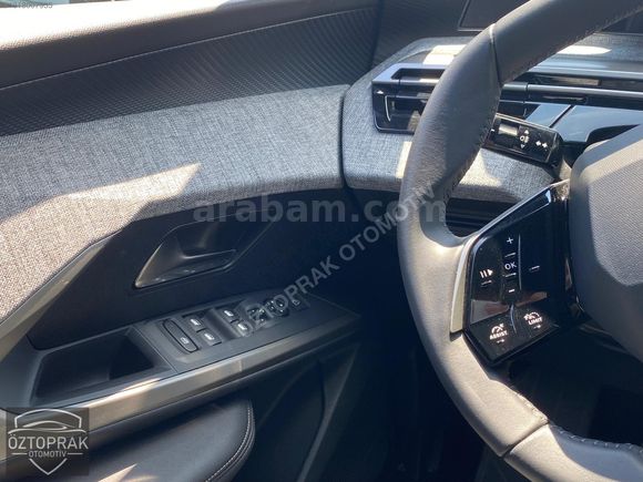 ÖZTOPRAK-2025 PEUGEOT 3008 ALLURE 1.2 MHEV HATASIZ-4.75 VADE