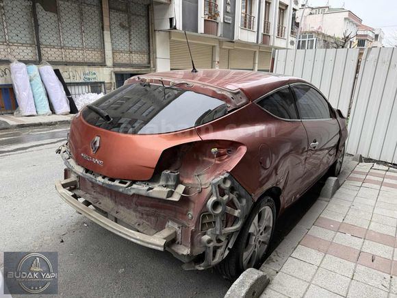 2012 RENAULT MEGANE 3 COUPE İSTER PARÇA OLARAK İSTER KOMPLE !!