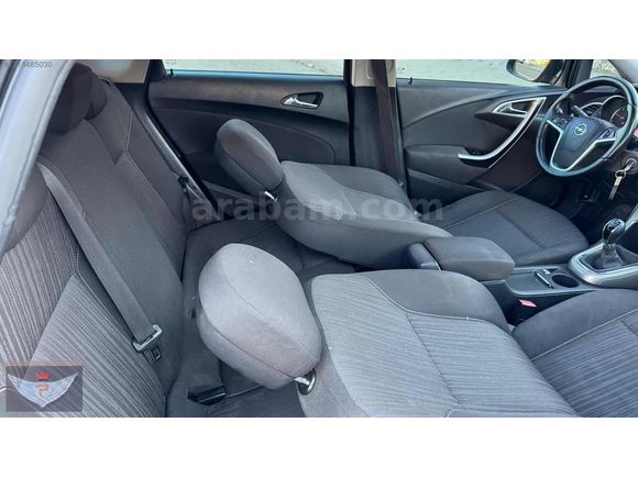 2012 OPEL ASTRA SPORT SANRUFLU AİLE ARACI