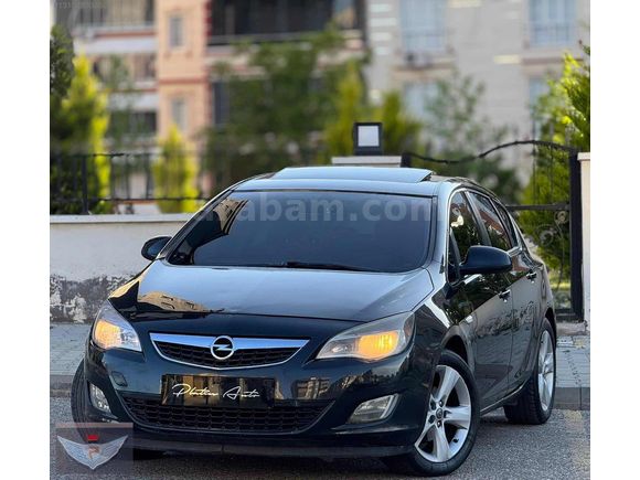 2012 OPEL ASTRA SPORT SANRUFLU AİLE ARACI