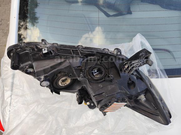 Honda Civic 2012-2016 FB7 Sol Ön Far Xenon Çıkma Orjinal