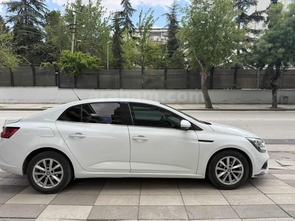 PROCAR AUTO'DAN 2016 MEGANE TOUCH