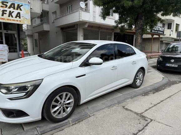 PROCAR AUTO'DAN 2016 MEGANE TOUCH