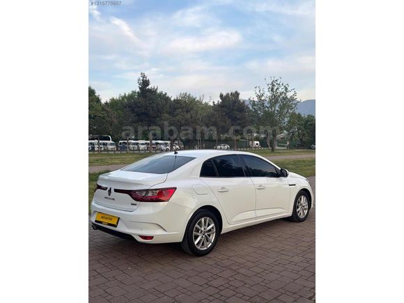 2016 182000KM DİZEL OTOMATİK VİTES MEGANE4 TOUCH