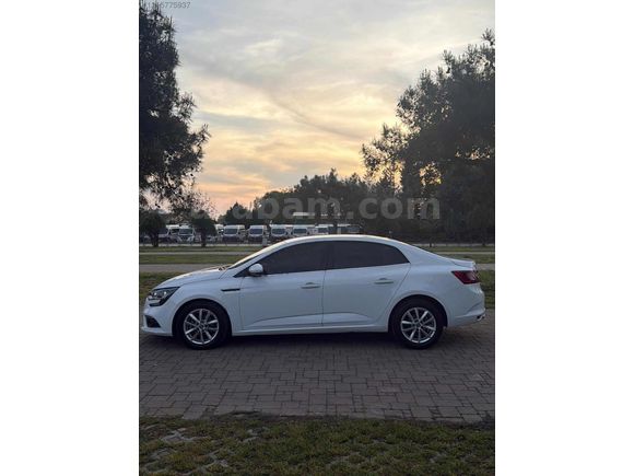 2016 182000KM DİZEL OTOMATİK VİTES MEGANE4 TOUCH