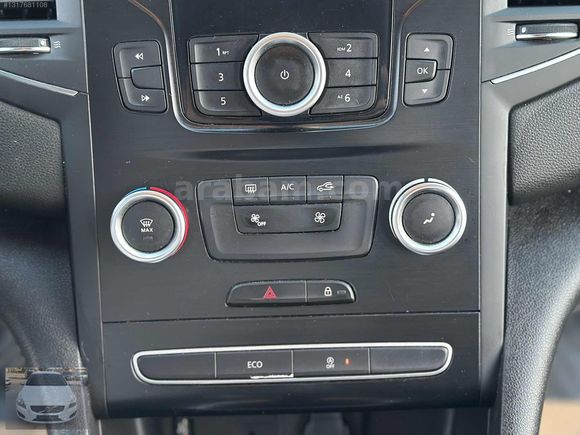 Otomatik vites 2018 Megane 1.5 Dci TOUCH Yanda 2 parça boyalı...