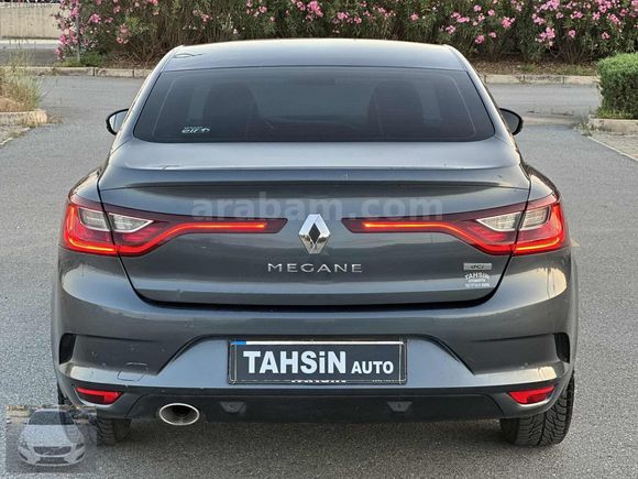 Otomatik vites 2018 Megane 1.5 Dci TOUCH Yanda 2 parça boyalı...