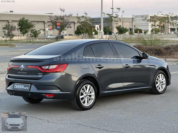 Otomatik vites 2018 Megane 1.5 Dci TOUCH Yanda 2 parça boyalı...