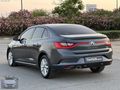 Otomatik vites 2018 Megane 1.5 Dci TOUCH Yanda 2 parça boyalı...