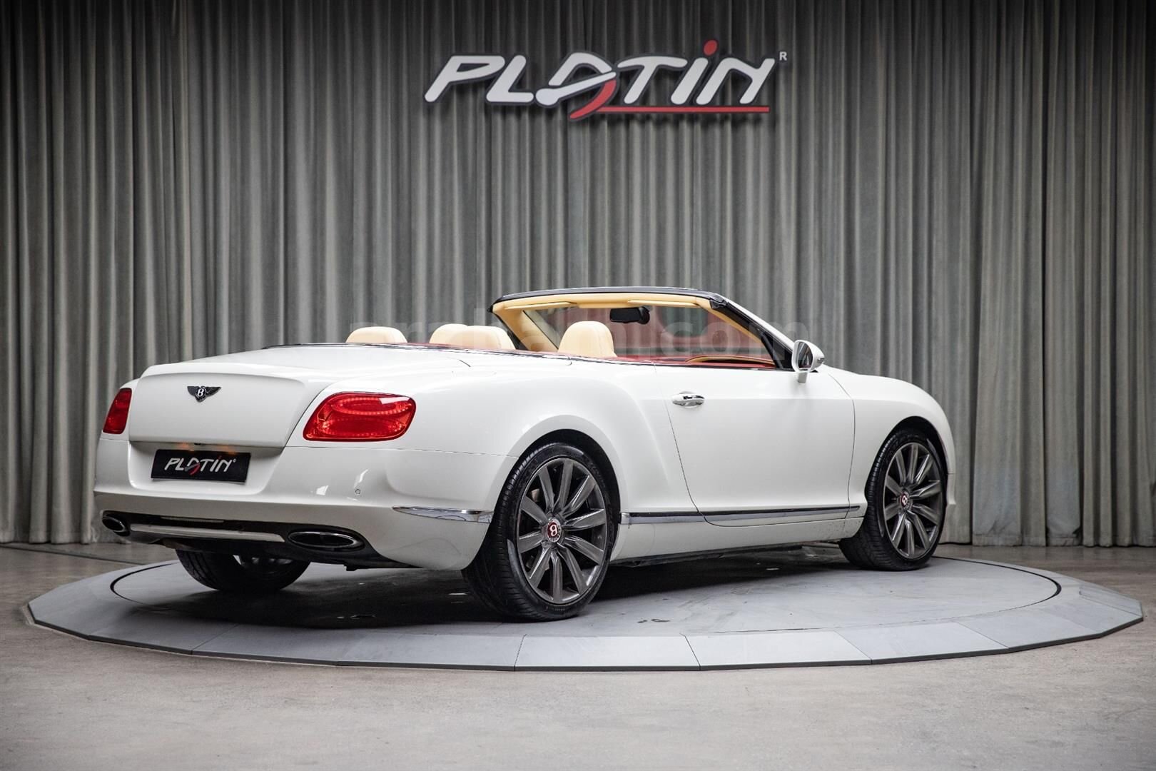 Galeriden Bentley Continental GTC 2012 Model İstanbul 125.588 km Beyaz 6