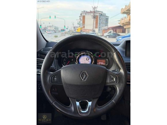 2013 MEGANE İCON 1.5 DCİ manuel 6 ileri 110 BG 163.000 km