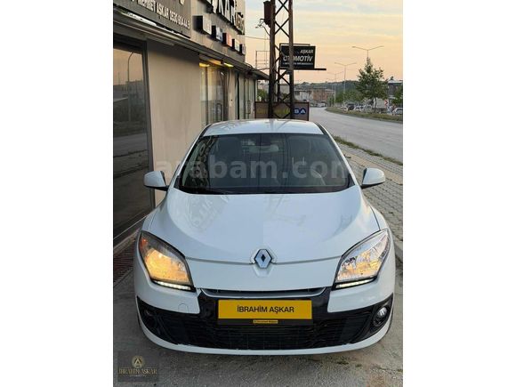 2013 MEGANE İCON 1.5 DCİ manuel 6 ileri 110 BG 163.000 km