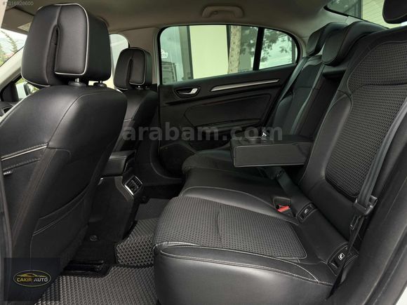ÇAKIR AUTO'DAN DEGİŞENSİZ BAKIMLI MEGANE