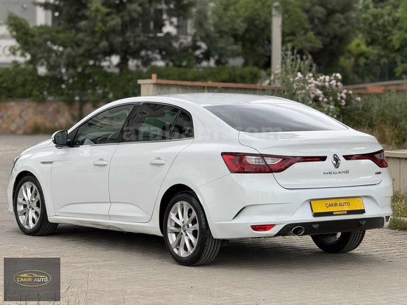 ÇAKIR AUTO'DAN DEGİŞENSİZ BAKIMLI MEGANE