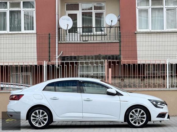 ERN AUTO'DAN 2017 ÇKŞ'Lı MEGANE 1.5 DCI ICON 159 BIN KM BOYASIZ