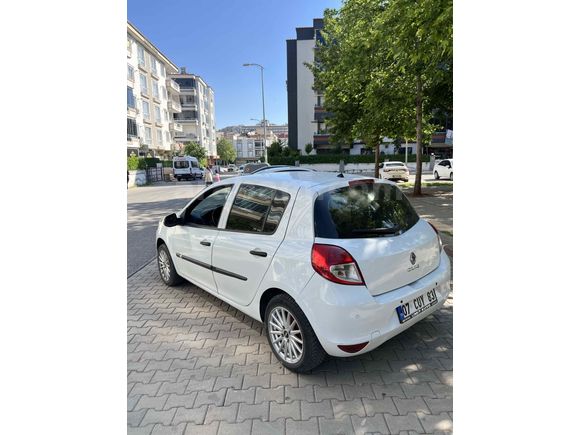 Sahibinden Renault Clio 1.5 dCi Authentique 2010 Model  284.000 km Beyaz