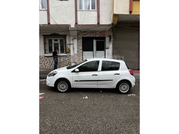 Sahibinden Renault Clio 1.5 dCi Authentique 2010 Model  284.000 km Beyaz