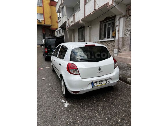 Sahibinden Renault Clio 1.5 dCi Authentique 2010 Model  284.000 km Beyaz