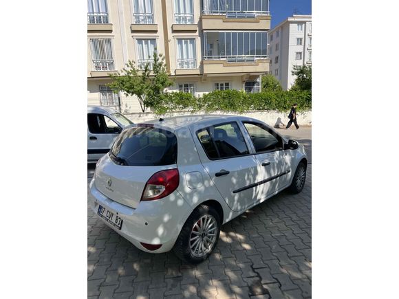 Sahibinden Renault Clio 1.5 dCi Authentique 2010 Model  284.000 km Beyaz